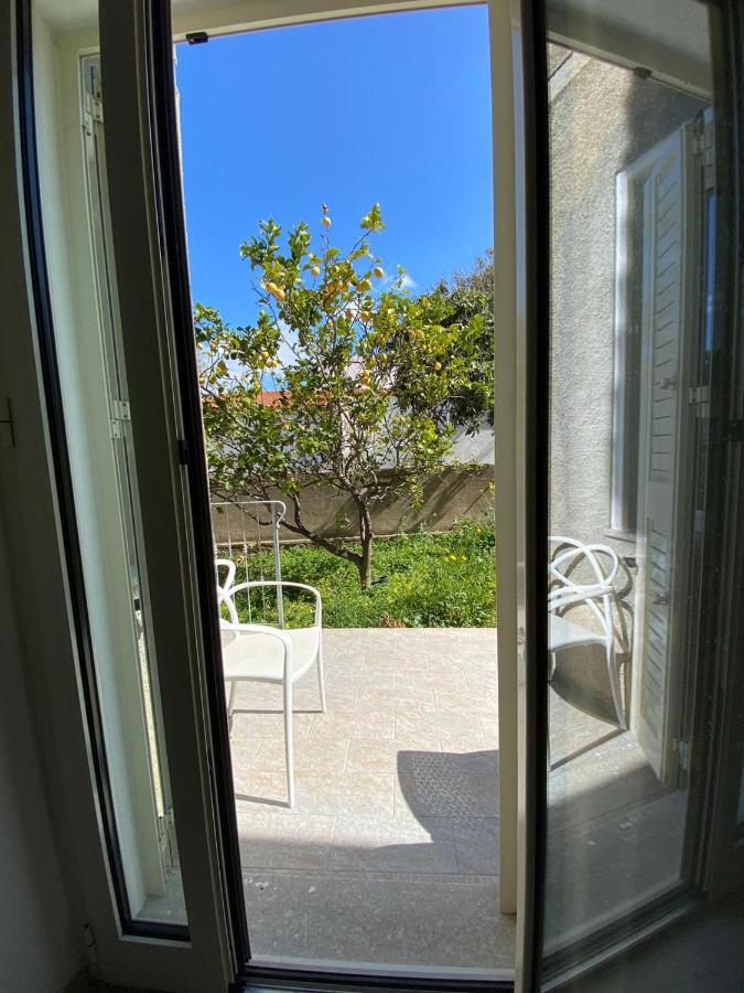 Bed And Breakfast Il Limone San Pasquale Eksteriør billede